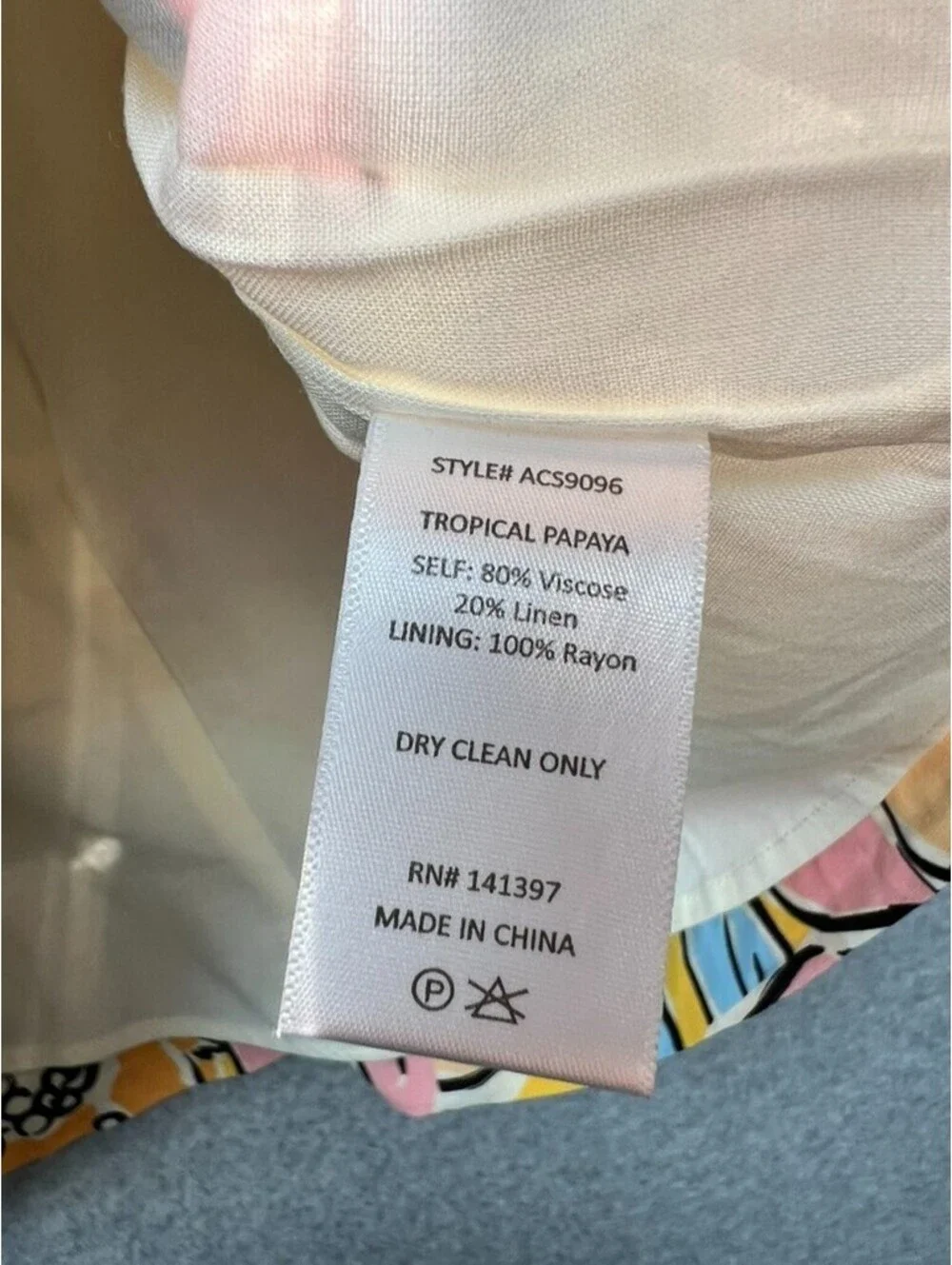 ASTR the Label Covina Tropical Papaya Print Mini Skirt M Vibrant Summer Artsy